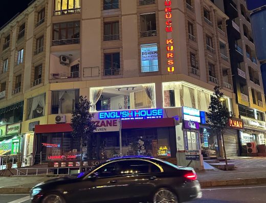 ENGLISH HOUSE Yabancı Dil Kursu