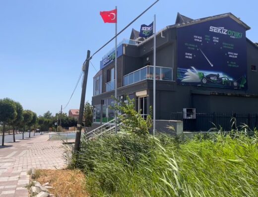 Sekiz Oniki Kurs Merkezi Mimaroba