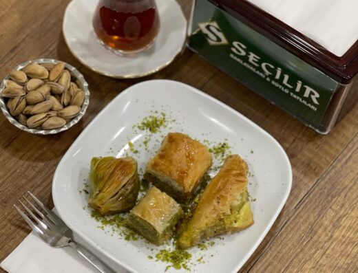 SEÇİLİR Baklavaları