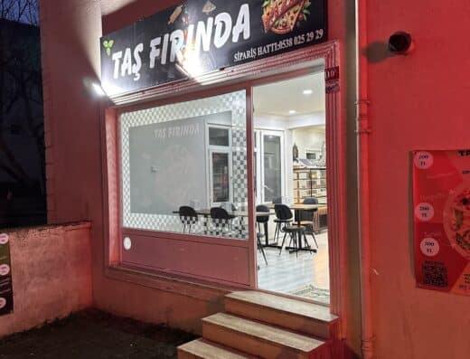 TAŞ FIRINDA PİZZA