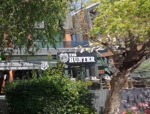 THE HUNTER Saloon Cafe & Restaurant