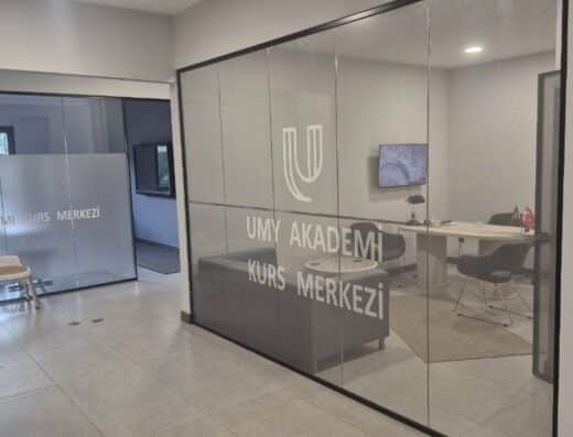 UMY Akademi